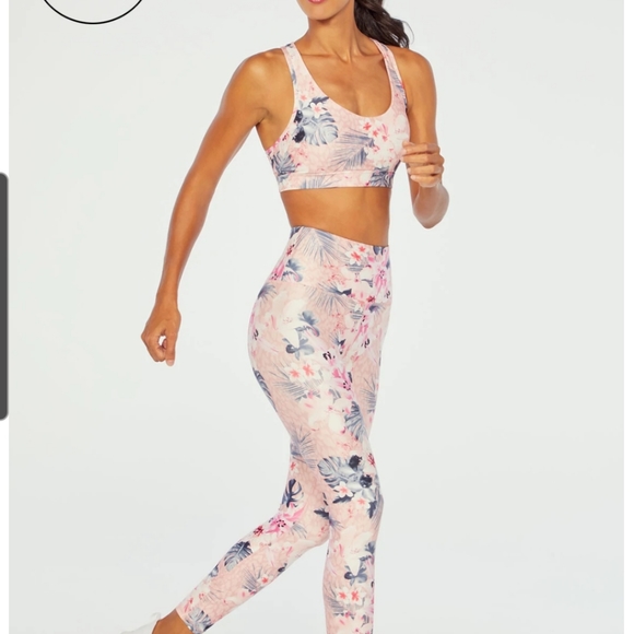 Marika Paradiso Set of Leggings and Sports Bra Large NWT - Picture 2 of 16